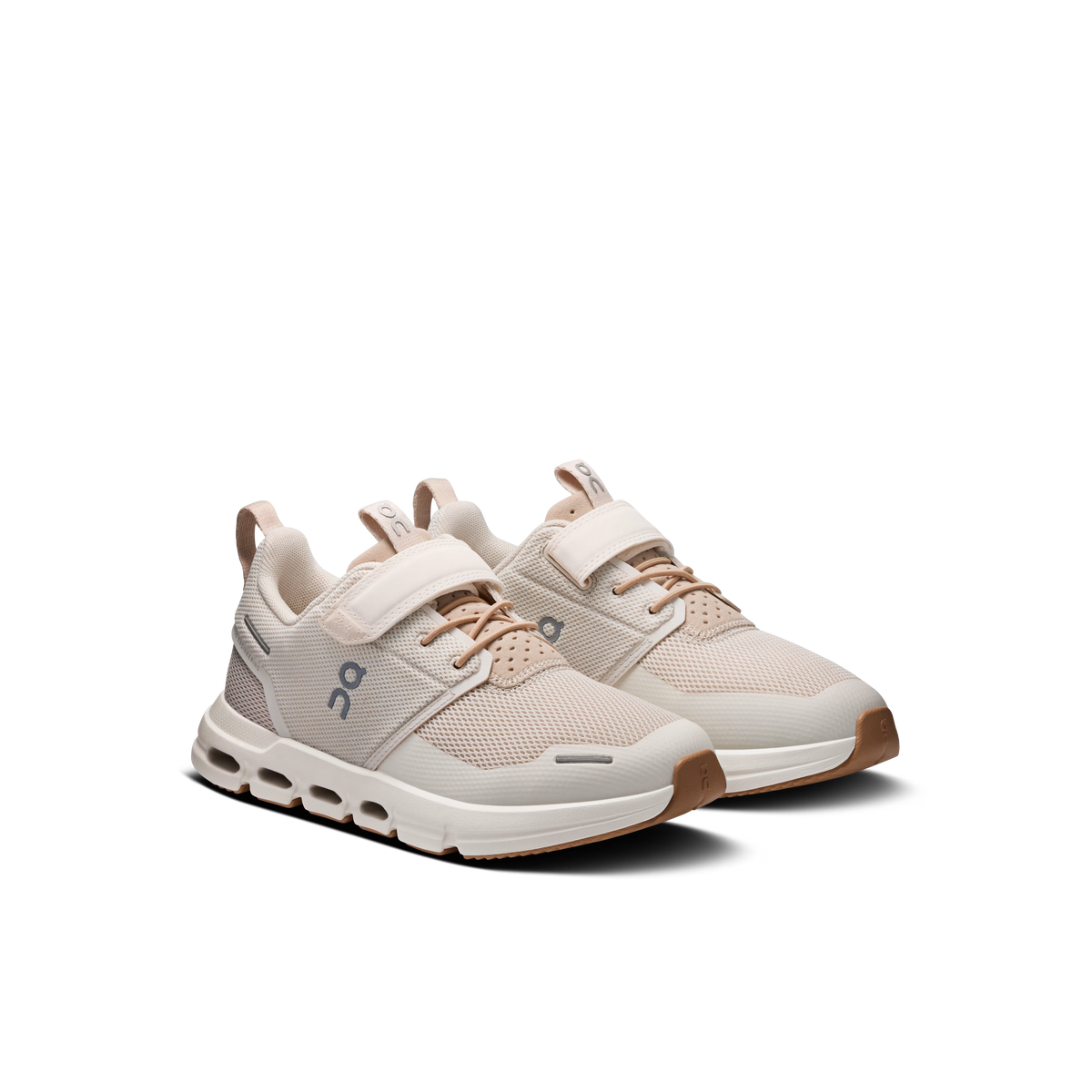 On Cloud Play Kids Running Shoe