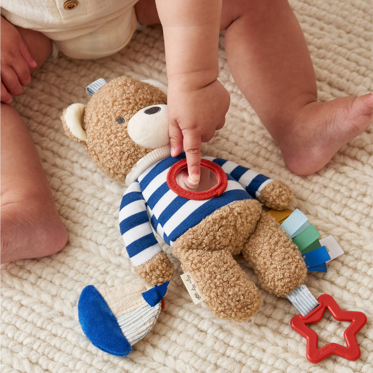Itzy Ritzy - Bitzy Traveler Plush Sensory Baby Toy
