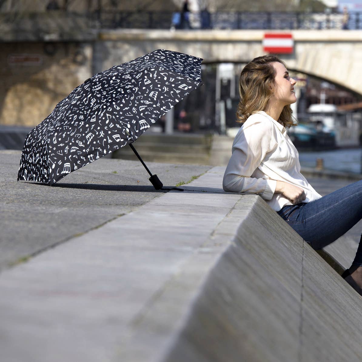 SMATI - Automatic Folding Umbrella Music Notes