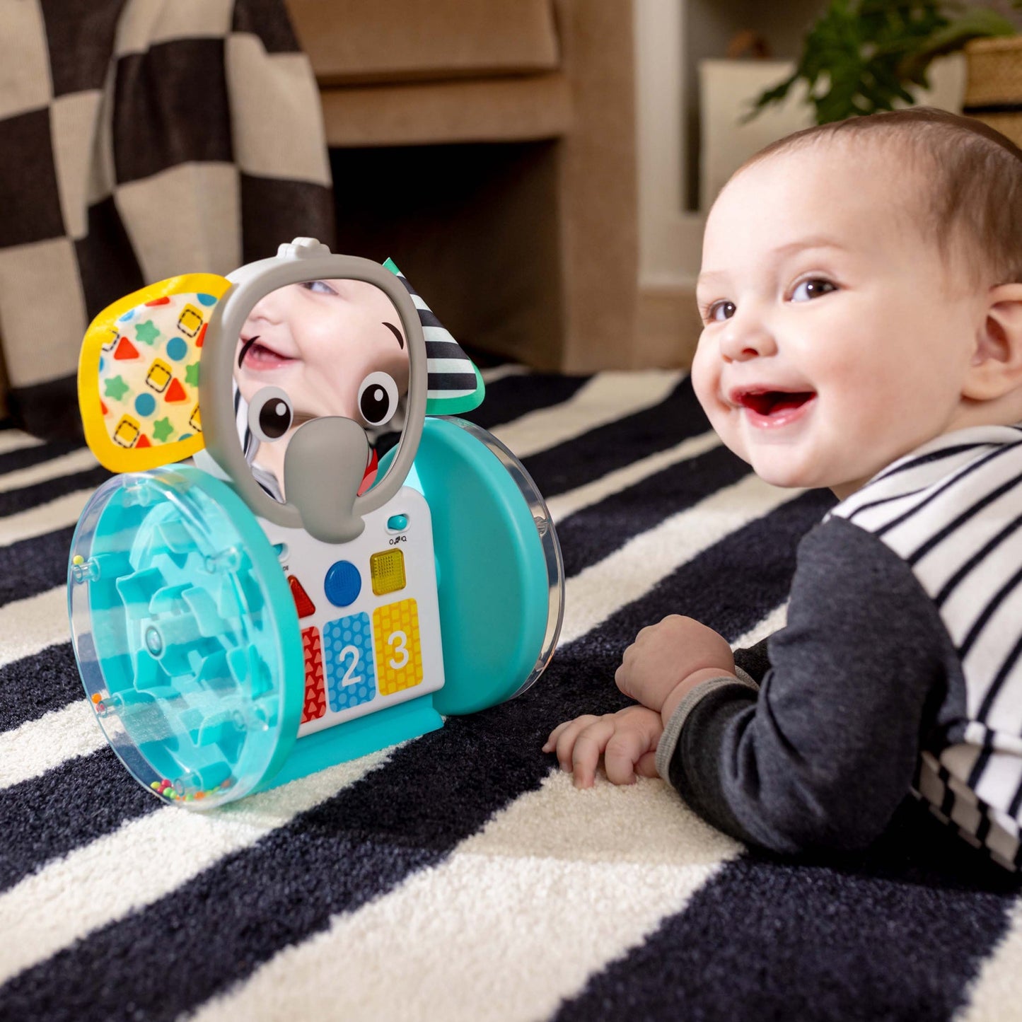 BABY EINSTEIN - Chase + Tap Earl Interactive Crawling Toy