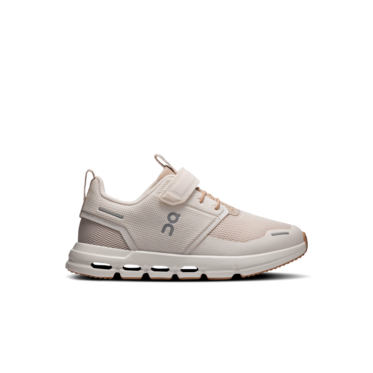 On Cloud Play Kids Running Shoe