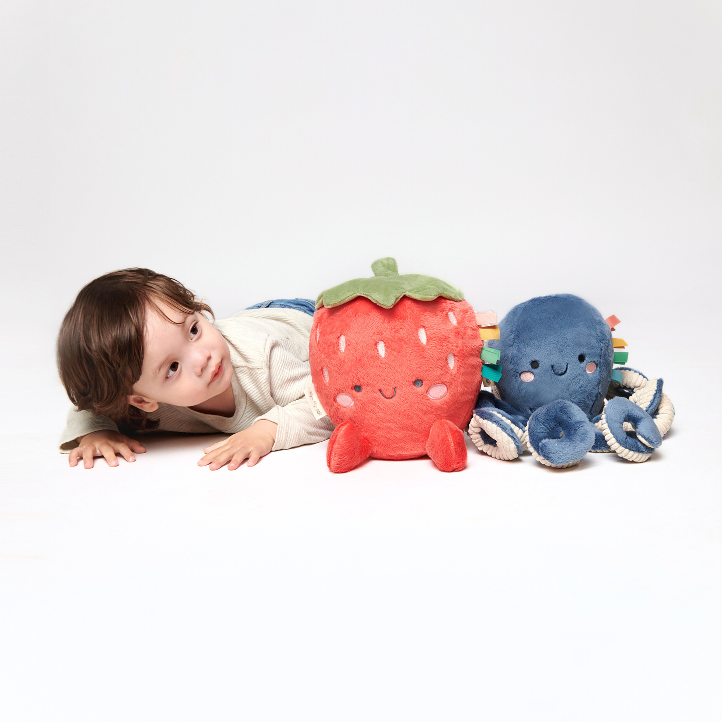 Itzy Ritzy - Sweetie Snuggles™ Plush: Strawberry