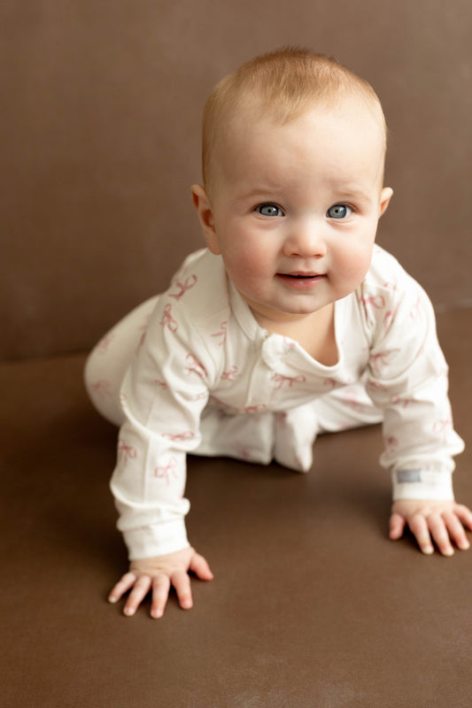 Coccoli Cotton Modal Zipper Footie Sleeper - Bows On Cream - 1M