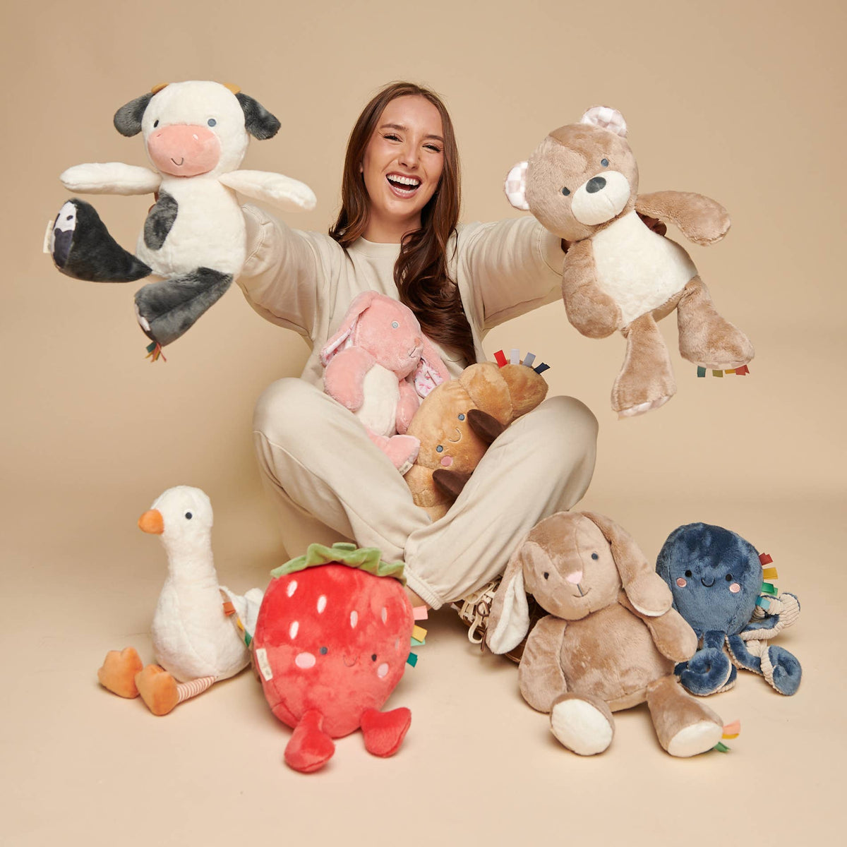 Itzy Ritzy - Sweetie Snuggles Plush: Cake