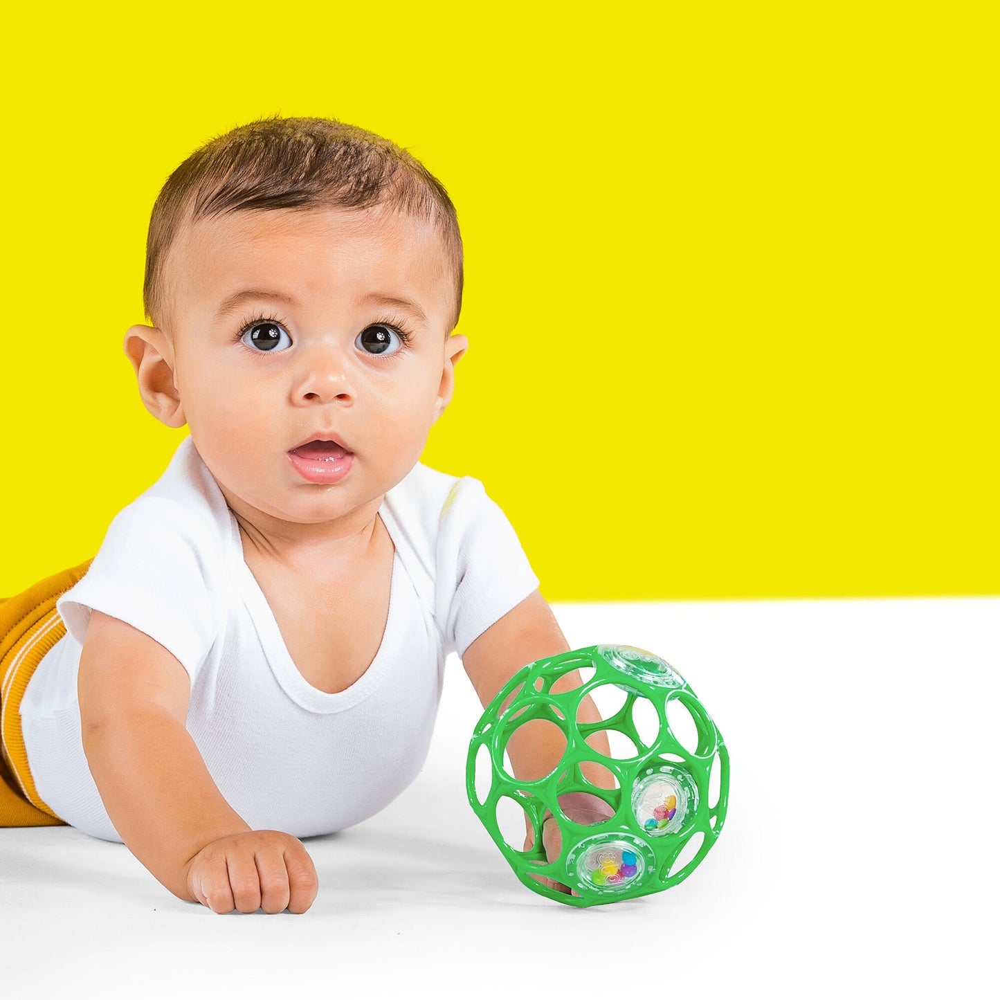 BRIGHT STARTS - 4" Oball with Rattles