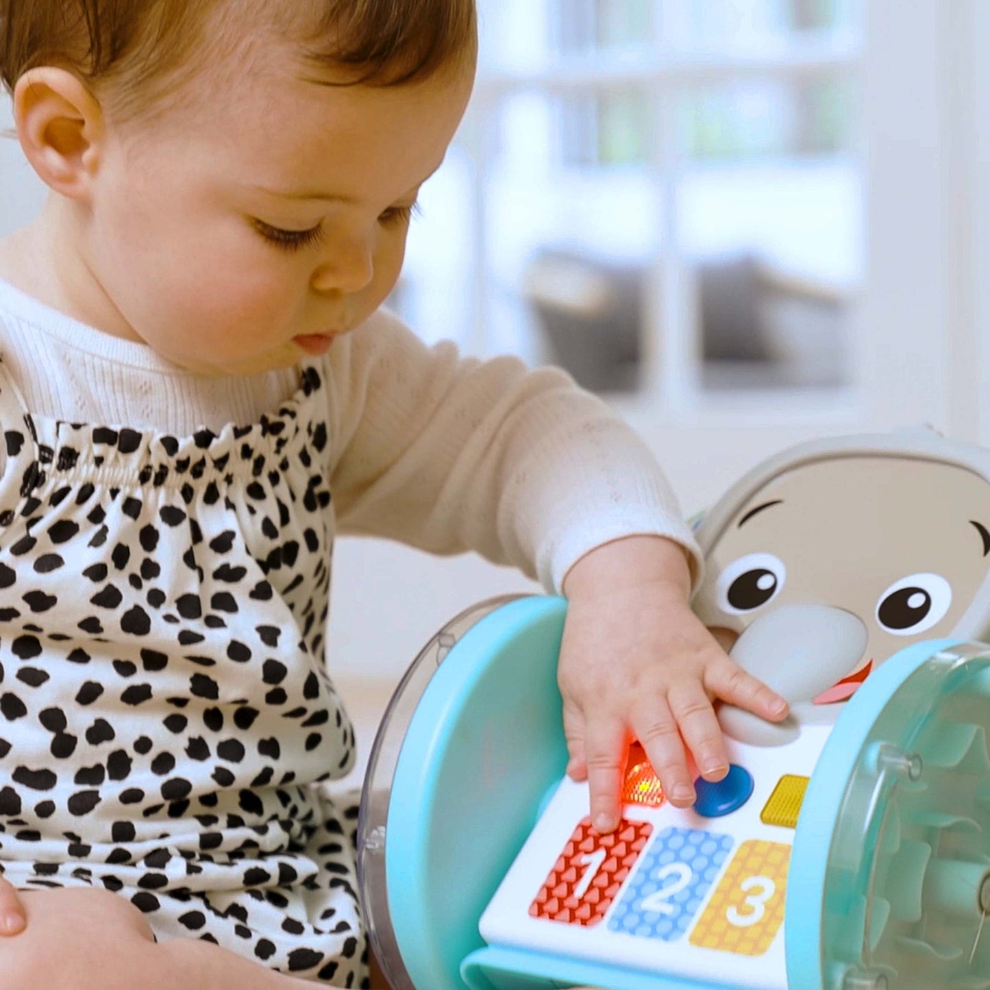 BABY EINSTEIN - Chase + Tap Earl Interactive Crawling Toy