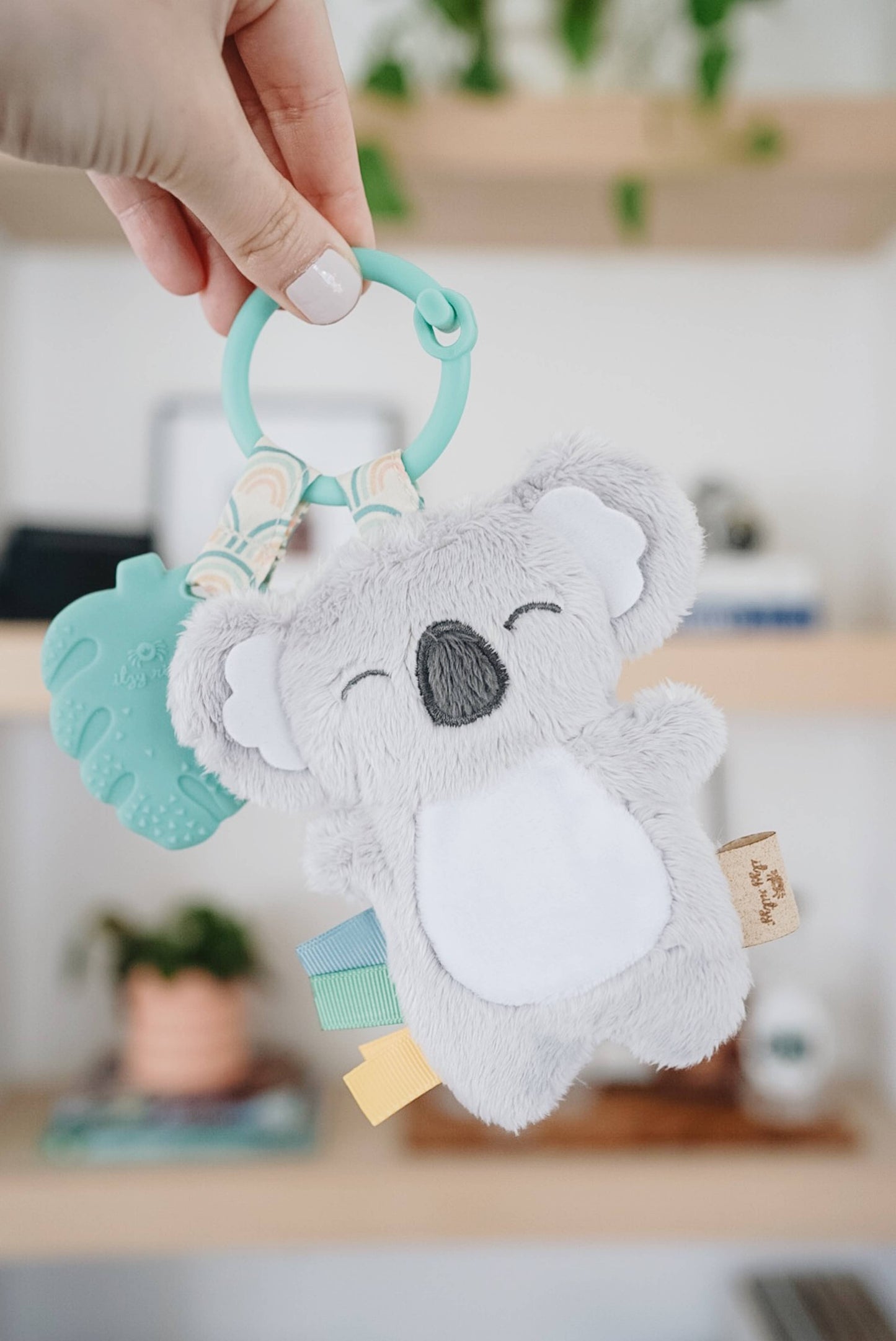 Itzy Ritzy - Itzy Pal™ Plush + Teether: Avocado