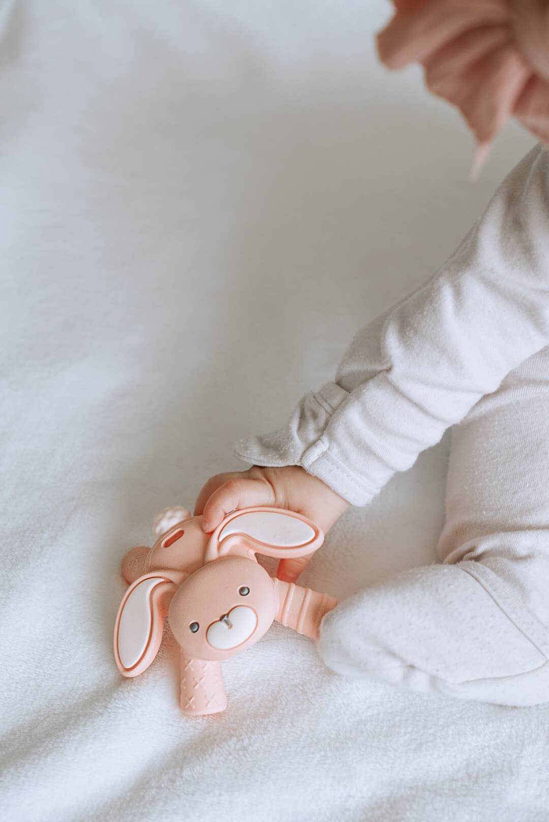 Itzy Ritzy - Ritzy Teether™ Baby Molar Teether: Lion