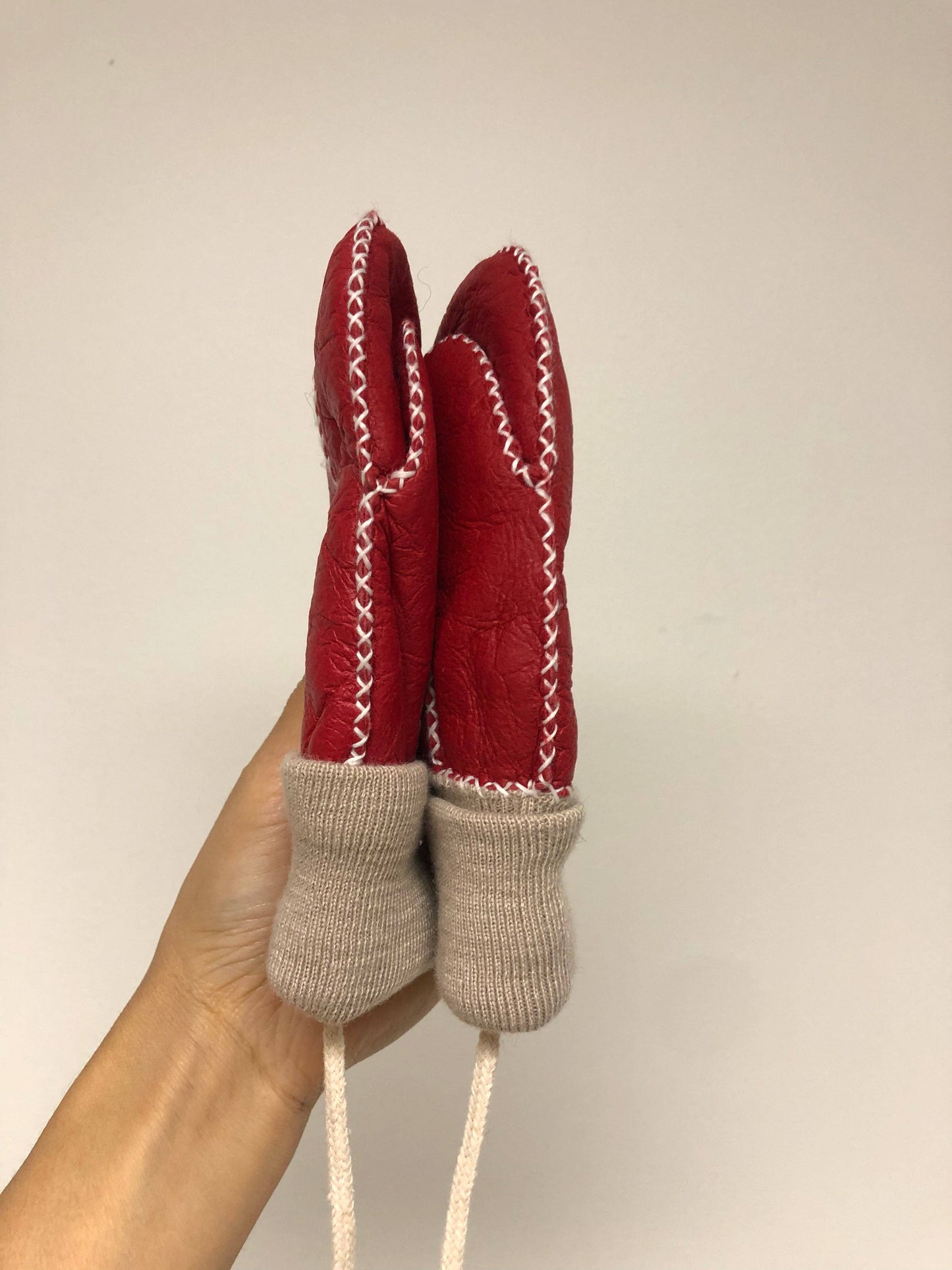 Billy Bamboo - KIDS SHEARLING MITTENS: Light gray