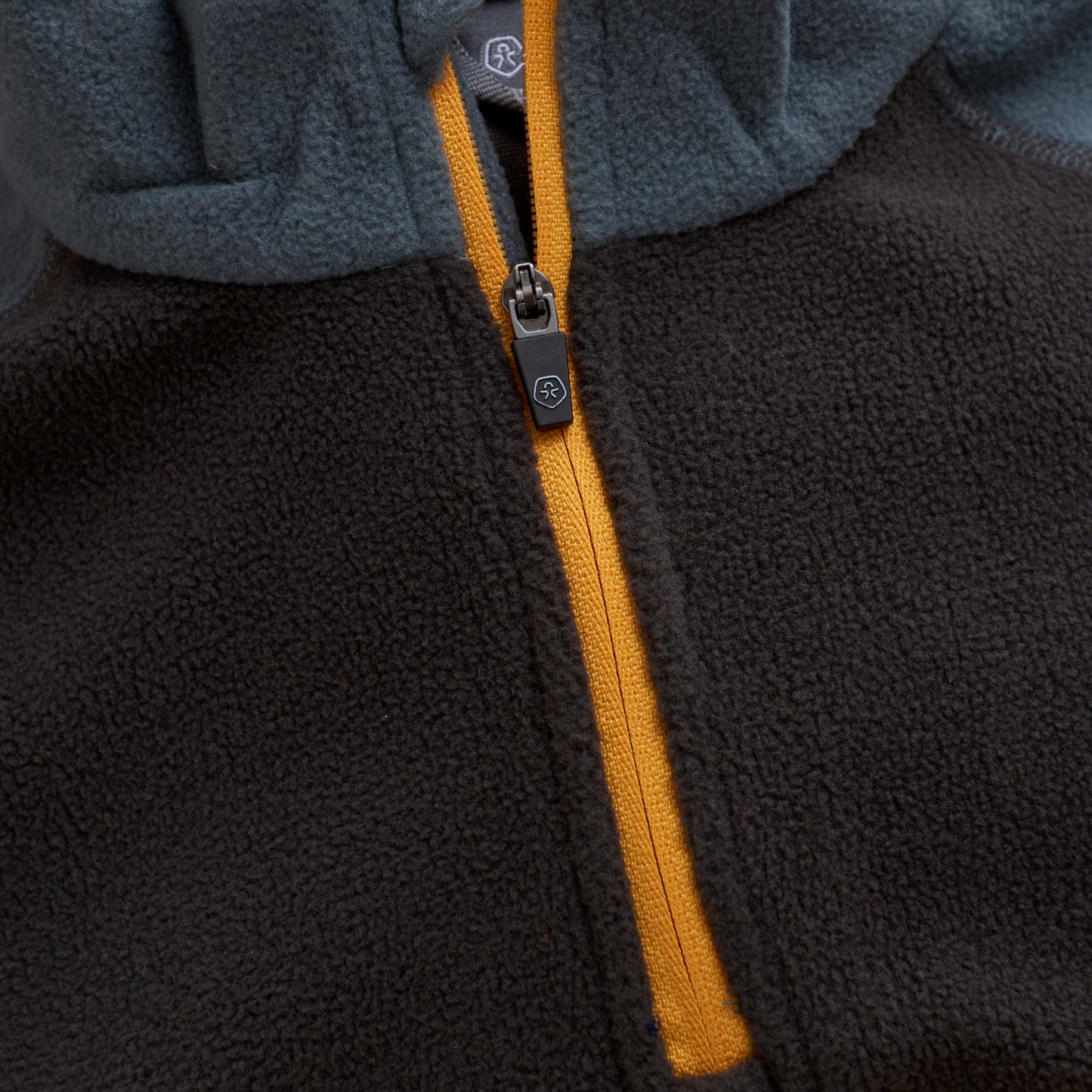 Color Kids - Colorblock Fleece Pullover - 6Y