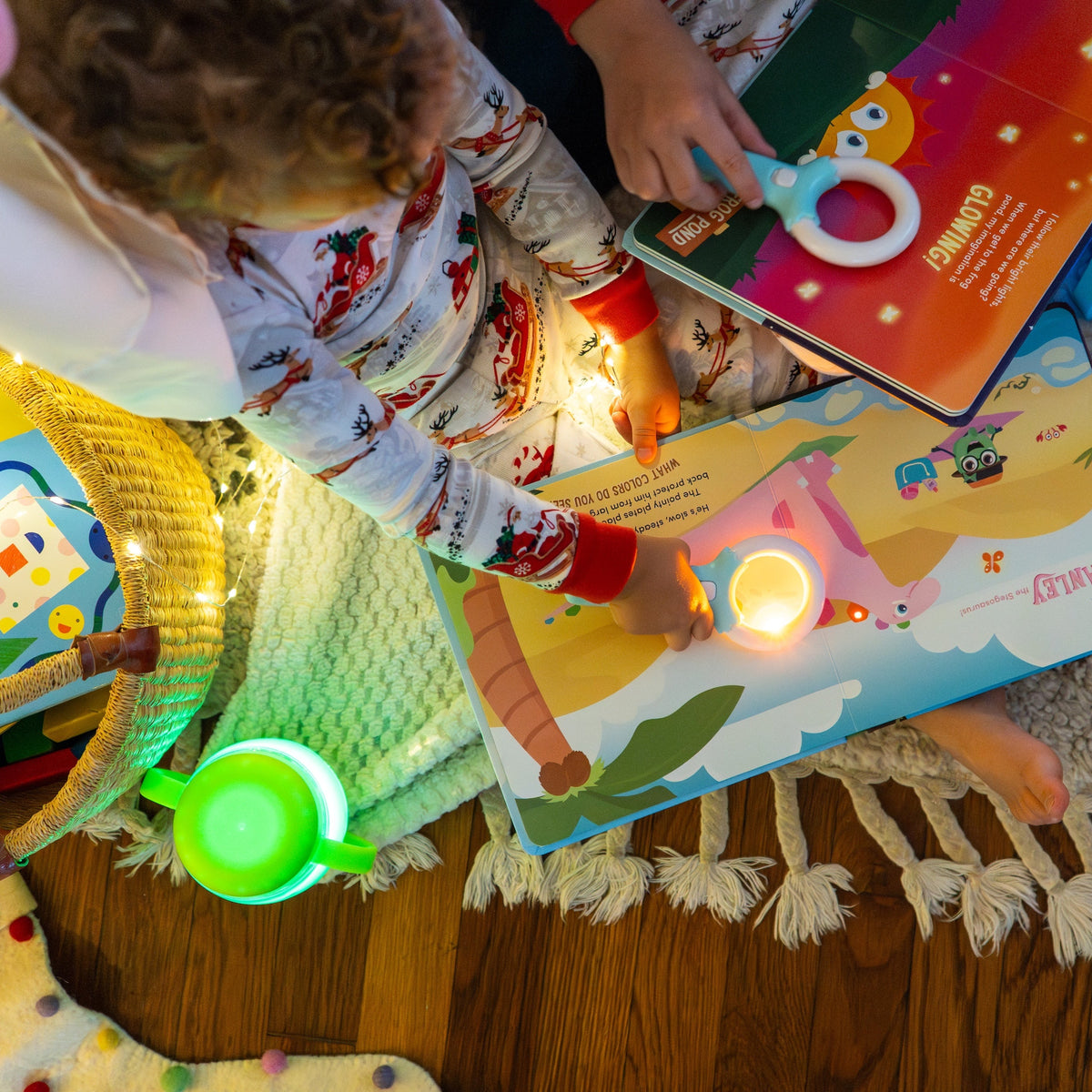 Glo Pals Glo Pals - Light-Up Library - Pippa's Prehistoric Pals