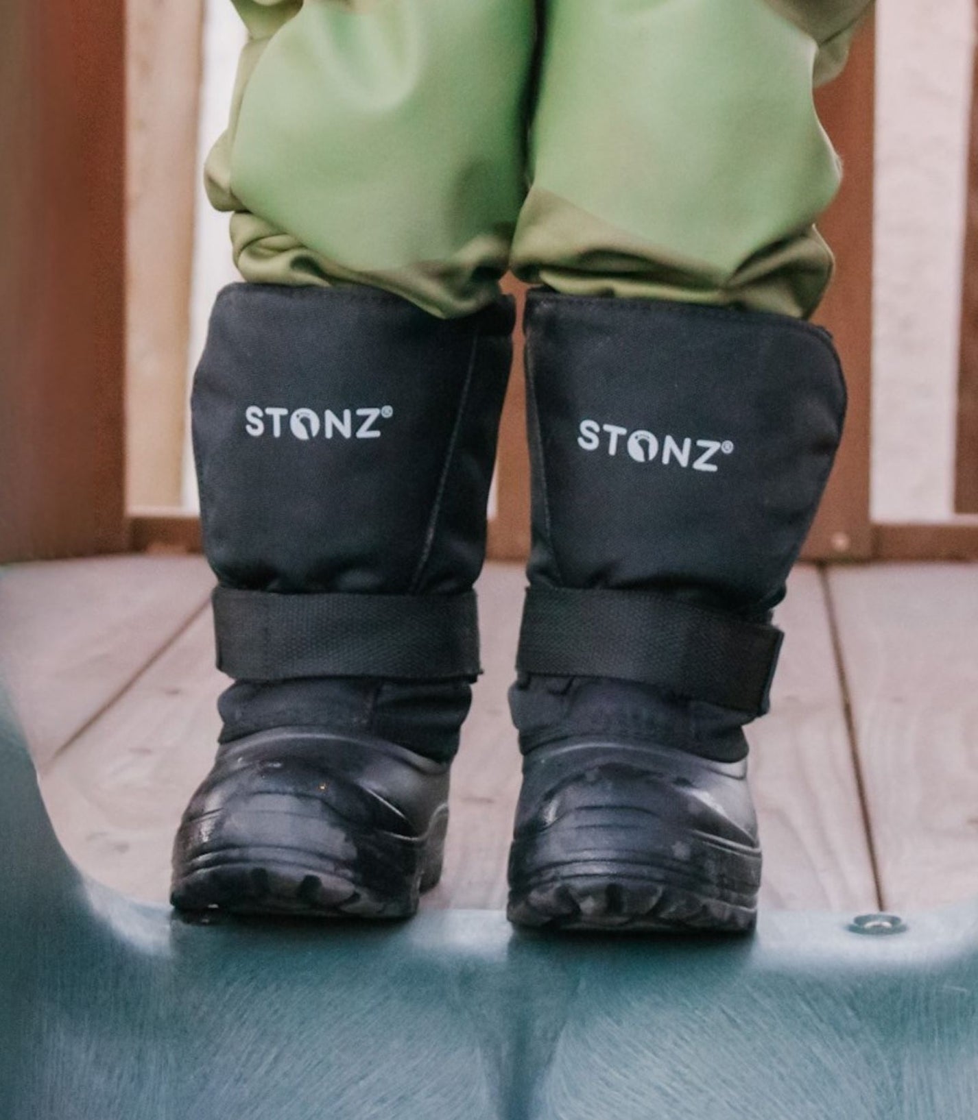 Stonz Trek Kid Ultra-Lightweight Insulated Winter Boot with Liner