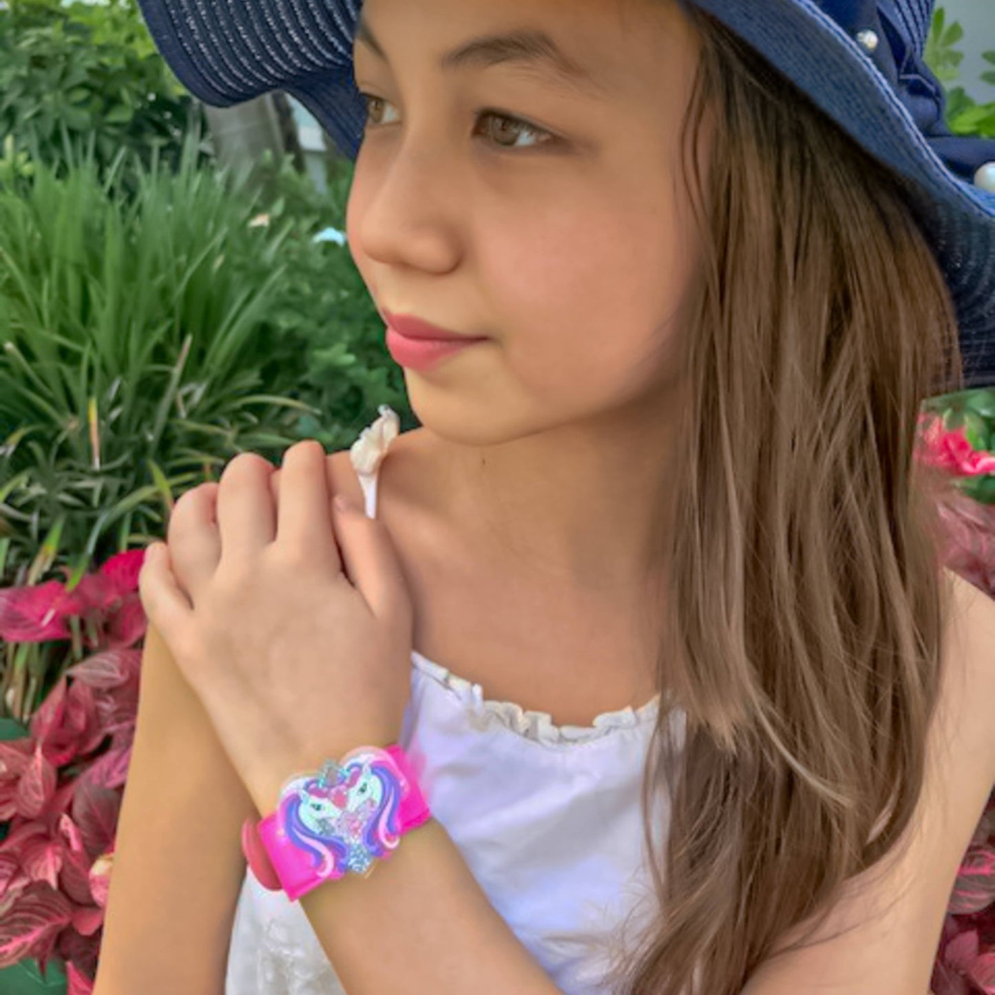 Frog Sac - Unicorn Slap Bracelet with Glitter Shaker Charm