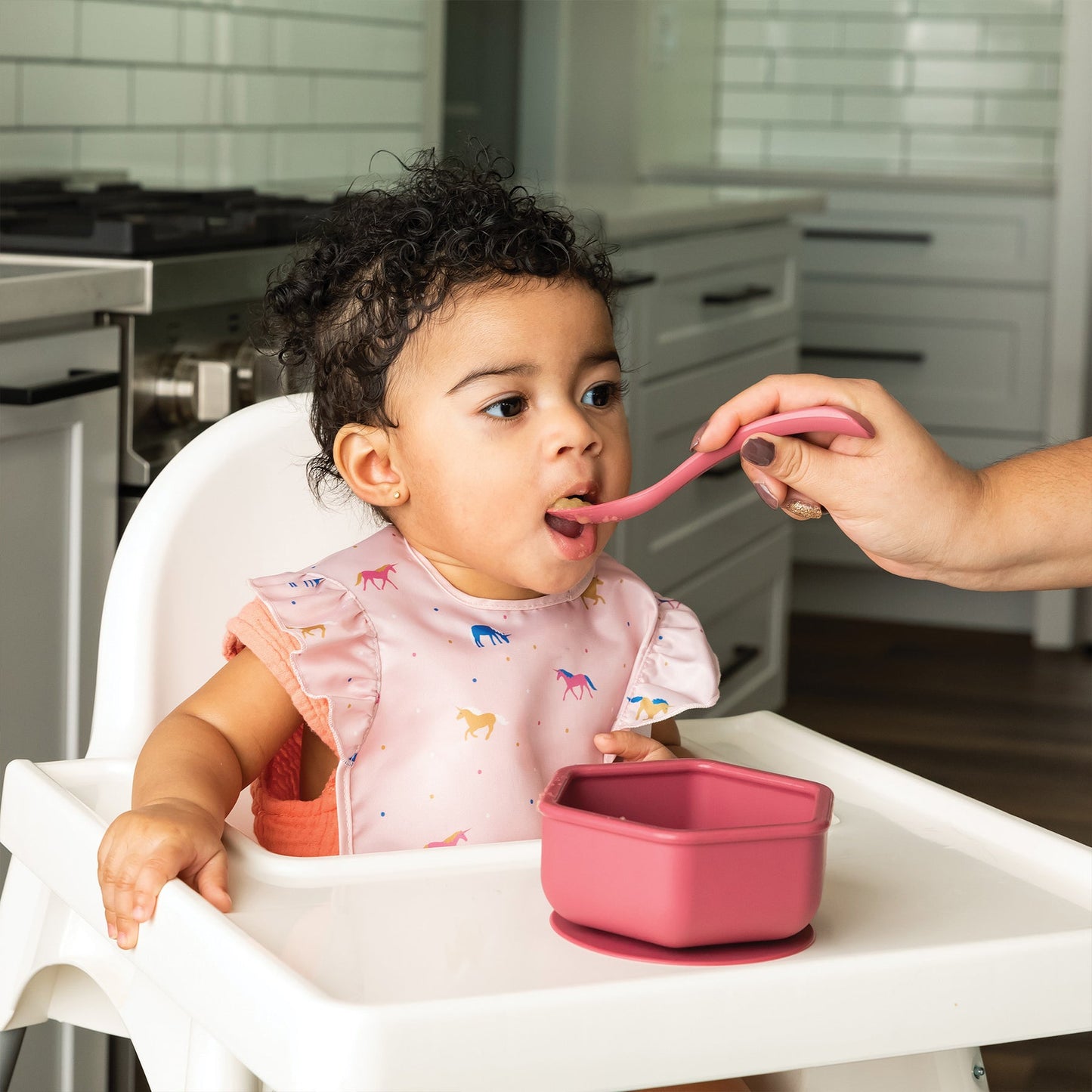 TINY TWINKLE - Mess-proof Ruffle Easy Bib - Unicorn Confetti (6 - 24 Months)