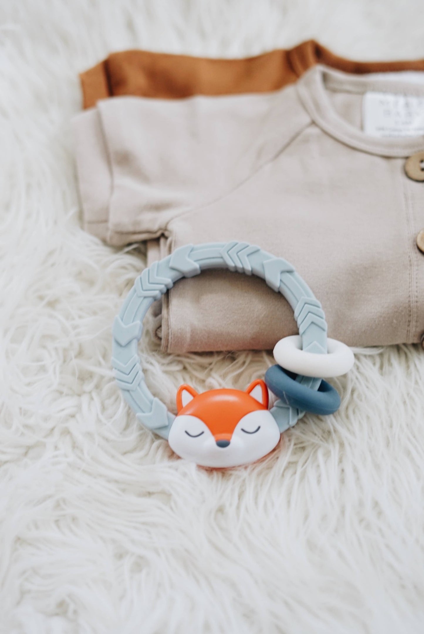 Itzy Ritzy -  Ritzy Rattle™ Silicone Teether Rattles: Highland Cow
